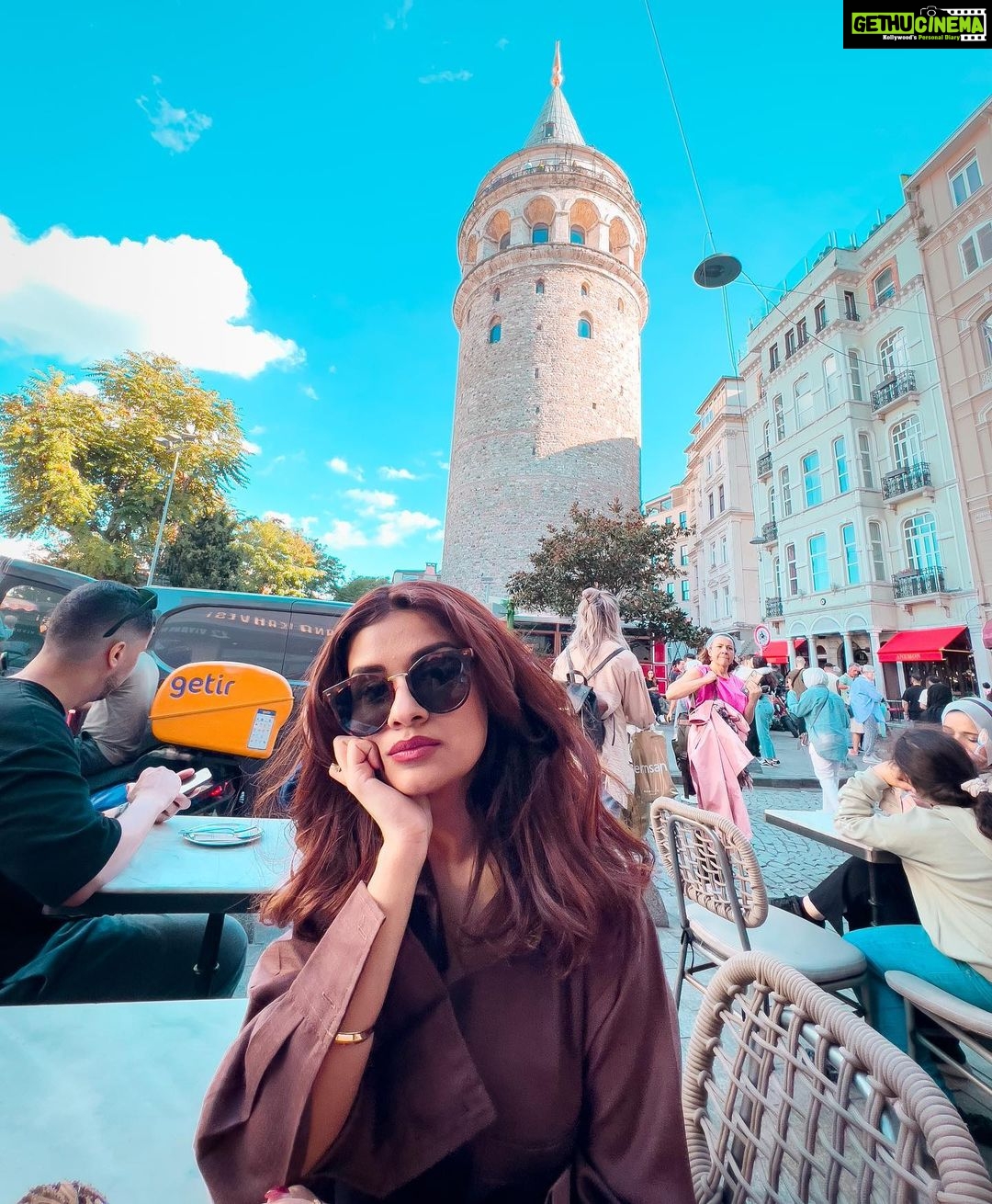 Avneet Kaur Instagram - Having san sabastian cheesecake and Turkish coffee in front of the beautiful Galata Tower on the busy istiklal street!❤️😍 what a vibe! @turkiyetourism_in @goturkiye #istanbulisthenewcool #GoTürkiye Galata Tower Istanbul
