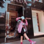 Avneet Kaur Instagram - Hey Turkey 💕🌸👛 @goturkiye @turkiyetourism_in Wearing- @zara Shoes- @nike Bag- @prada Scarf- @louisvuitton Cap- @jumpman23 Stylist- @akankshakawediastyle Istanbul, Turkey