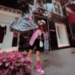 Avneet Kaur Instagram - Hey Turkey 💕🌸👛 @goturkiye @turkiyetourism_in Wearing- @zara Shoes- @nike Bag- @prada Scarf- @louisvuitton Cap- @jumpman23 Stylist- @akankshakawediastyle Istanbul, Turkey