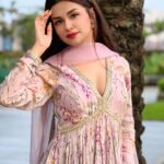 Avneet Kaur Instagram - Sabar kar… Apna kissa nahi kahani hai 💕✨