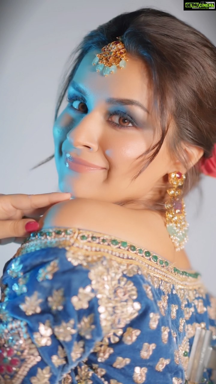 Avneet Kaur Instagram - Pagal hoye javo 💙🔥 #getreadywithavneet #fashion #indian #ootd #shoot