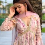 Avneet Kaur Instagram - Sabar kar… Apna kissa nahi kahani hai 💕✨