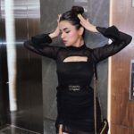 Avneet Kaur Instagram - Havin no regrets is all that she really wants.🖤🥀 Wearing- @tomberamoureuxin