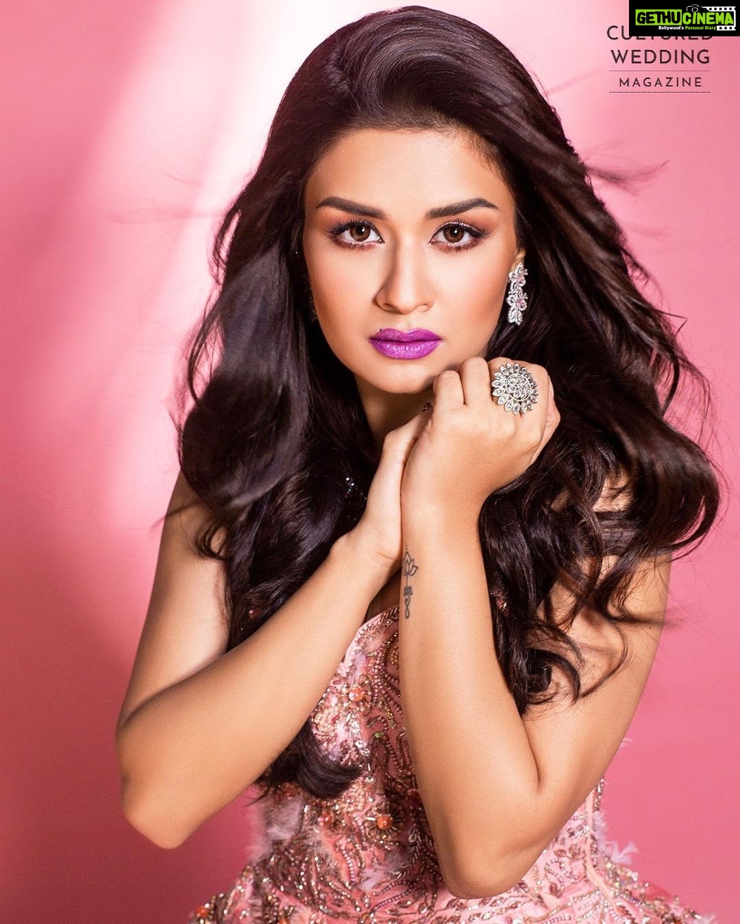 Avneet Kaur Instagram - It’s a love story baby just say yes!💕✨ Cover star: @avneetkaur_13 Magazine: @culturedwedding Managing Editor: @yadav_manjeet Business Head: @divyanijain1925 Stylist: @juhi.ali Photographer: @ipshita.db Make-up: @sachinmakeupartist1 Hair: @shab_qureshi786 Outfit: @gurusewak_delhi - Designer: gurpreet.1312 Jewellery: @blingvine Location: @maximusstudiomumbai Managed by: @stellaartalent Co-ordinated by: @nadiiaamalik