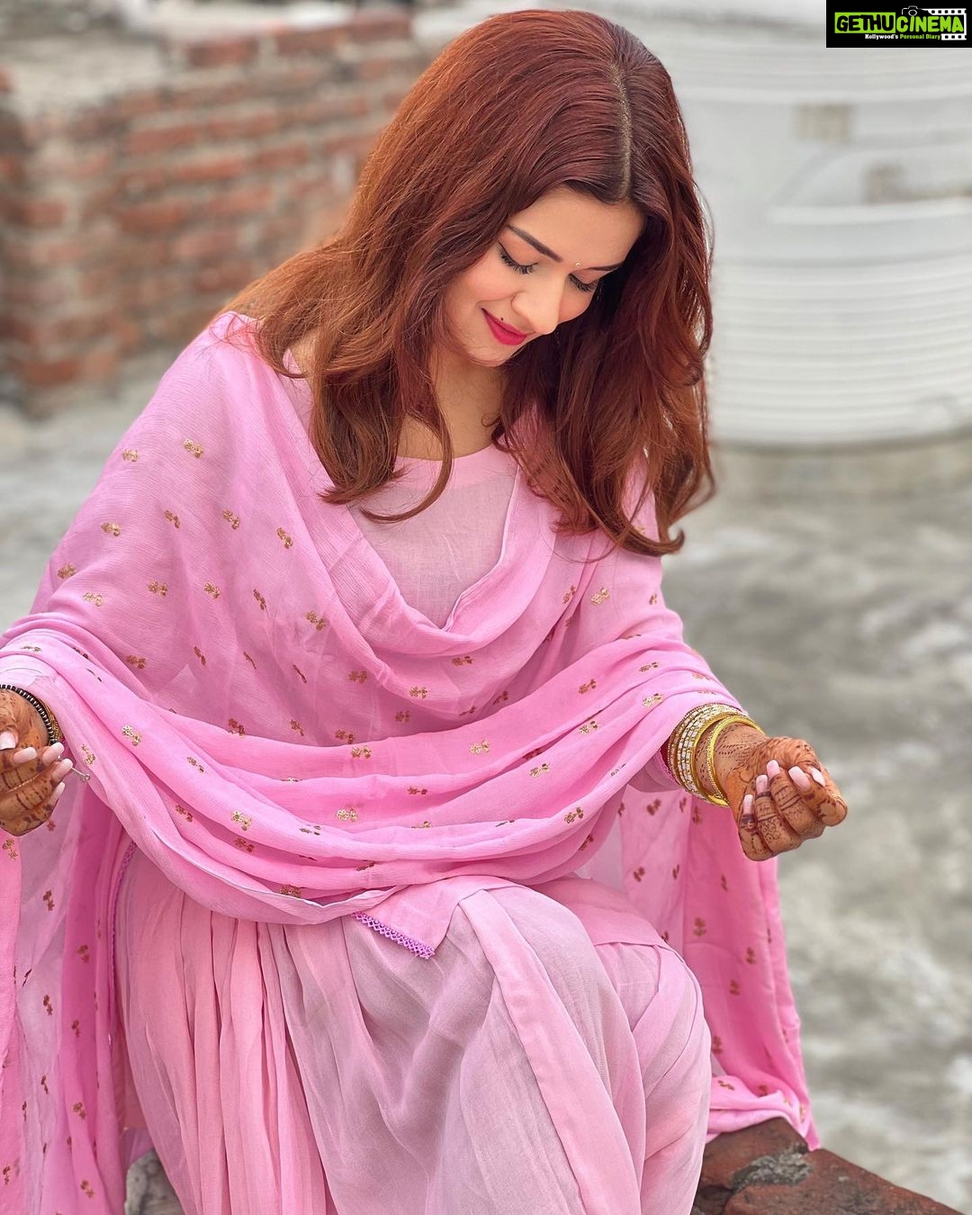 Avneet Kaur Instagram - Ambarsariya mundeya ve kachiya kaliyaan na tod 🕊💓✨ Punjab