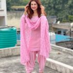 Avneet Kaur Instagram - Ambarsariya mundeya ve kachiya kaliyaan na tod 🕊💓✨ Punjab
