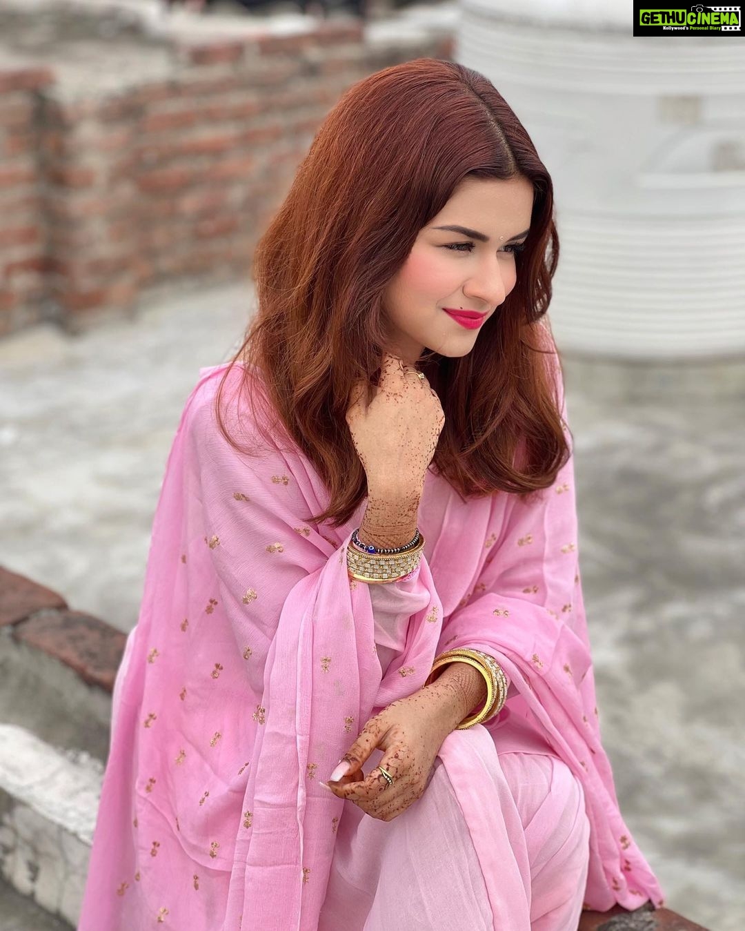 Avneet Kaur Instagram - Ambarsariya mundeya ve kachiya kaliyaan na tod 🕊💓✨ Punjab