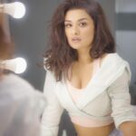 Avneet Kaur Instagram – I ain’t talkin bout you I’m talking to my own reflection 💗💜🌸💕✨
#throwback #opposhoot