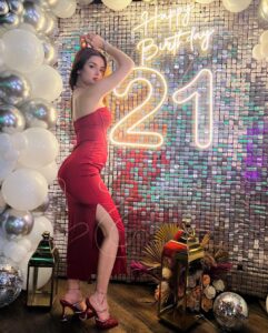 Avneet Kaur Instagram - Birthday behaviour! #21 😛❤️🎂🍷🍾🔥
Wearing- @kostume_county 
Heels- @londonrag_in 
Styled by- @styling.your.soul
