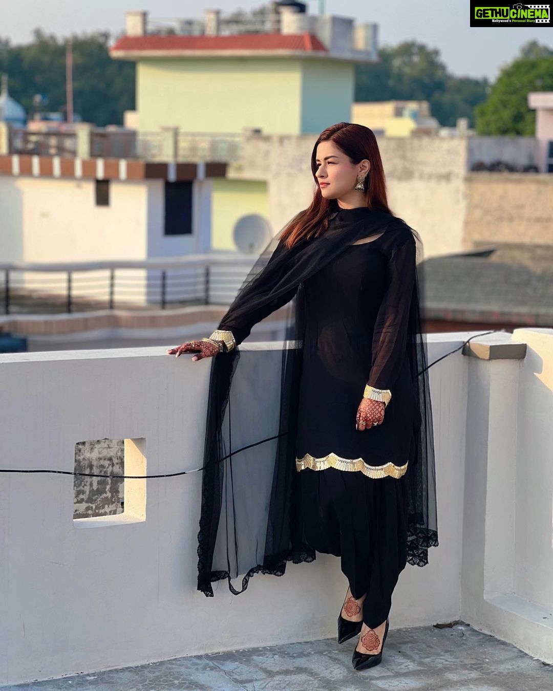 Avneet Kaur Instagram - Takda Hi Jawan Inna Tainu Chahwanđź–¤ Punjab