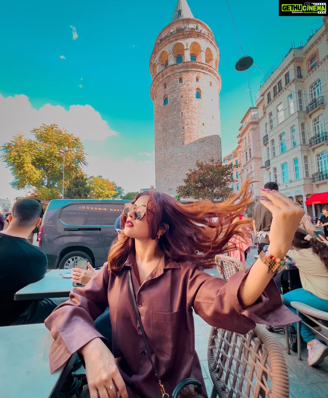 Avneet Kaur Instagram - Having san sabastian cheesecake and Turkish coffee in front of the beautiful Galata Tower on the busy istiklal street!❤️😍 what a vibe! @turkiyetourism_in @goturkiye #istanbulisthenewcool #GoTürkiye Galata Tower Istanbul