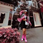 Avneet Kaur Instagram - Hey Turkey 💕🌸👛 @goturkiye @turkiyetourism_in Wearing- @zara Shoes- @nike Bag- @prada Scarf- @louisvuitton Cap- @jumpman23 Stylist- @akankshakawediastyle Istanbul, Turkey