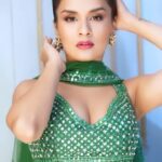 Avneet Kaur Instagram - Hayeee rama 💚🔥 @azafashions #reelsinstagram #reelitfeelit