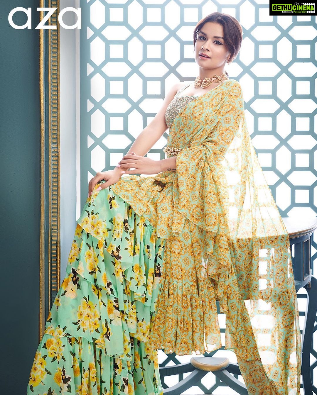 Avneet Kaur Instagram - Dekhu main tujhe ya dekhu kudrat ke nazaare πππ« @azafashions Designer, Prints by Radhika Neckpiece & earrings: Varuna D Jani @varunadjani Neckpiece as belt: Vaidaan Jewellery @vaidaan Editor: Devangi Nishar @devanginishar Photographer: Kunal Gupta @kunalgupta91 Interview: Sreemita Bhattacharya @sreemita_bhattacharya Creative Direction: Arthi Medithi @amedithi Styled by Krutika Sharma @krutikaa_sharma Styling Assistant: Yasha Choraria @theclosetcontroversy Makeup by Sachin Salvi @sachinmakeupartist1 Hairstyling by Arbaz Shaikh @arbazshaikh6210 Artist managed by Stellaar Talent @stellaartalent
