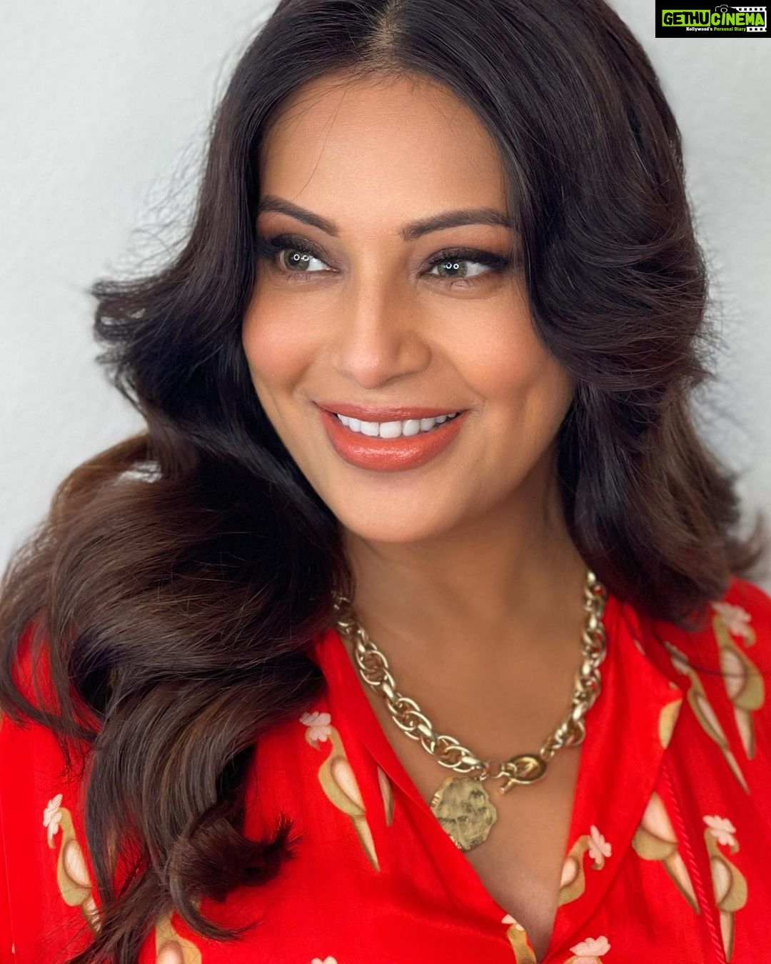 Bipasha Basu Instagram - Roshogolla 😍🧿 #loveyourself #mamatobe