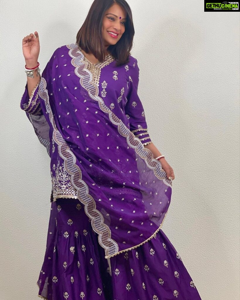 Bipasha Basu Instagram - My Diwali Mood ❤️🧿 Outfit @shopmulmul Jewellery @azotiique 📸Hubby ❤️