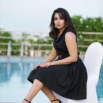 Catherine Tresa Instagram - If it is not Black ..we should just put it back 😜. #blackismyhappycolor #justgirliestuff #mebeingme #mondaymood Captured by @krishna_photography_2411 Styled by @manogna_gollapudi Dress by @houseoffett Accessories by @thetrinkaholic Hair by @marella_makeupstudio Makeup by @madhu_derangula