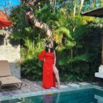 Catherine Tresa Instagram - Almost a Mermaid😜.. #balilife #breakisover #waterbaby #mebeingme #tuesdaymotivation Bali, Indonesia