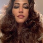 Chitrangada Singh Instagram – Just have to click a good hair day!! 
💁🏻‍♀️😌💫
.. n the one who did it @ritashukla22 💛