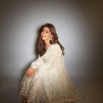 Chitrangada Singh Instagram - #modernlovemumbai premiere in this gorgeouss @taruntahiliani ❤️ 💎 @jet_gems 💄 @yashaswinigupta_makeup 💇🏻‍♀️ @ritashukla22 Styled by @eshaamiin1 📸 @shivamguptaphotography
