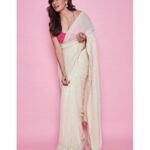 Chitrangada Singh Instagram - For #saregamapa show 🌸🌸 Hair&makeup: @kajol_mulani Outfit - @orubyapoorva Jewellery - @essensejewel Photographer- @anurag_kabburphotography Styled by @sheefajgilani Assisted by @niyoshi.jain @khushi.guptaaa @bhavyaakrishnan