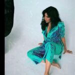 Chitrangada Singh Instagram - Ayuuushii my bts #reelmaker You’re really up for a career change ! Haha 😁🤗❤️ #Repost @ayushi.20 with @appreposteasy ⁣ ... ⁣ 😍 @chitrangda 😍 💄@savleenmanchanda 💇‍♀️@marcepedrozo 📸 @rahuljhangiani #bts #chitrangdasingh #fun #beautiful #beauty #videoedits #byme