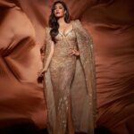 Chitrangada Singh Instagram - Wear all the gold … some on your dress .. n a little in your heart ❤️ ✨✨✨ #vintagefeels . . For the #gqbestdressed2022 In Gown by @ihabjiryisofficial ✨ jewellery @misho_designs Styling @eshaamiin1 Makeup by @meghnabutanihairandmakeup Hair by @seemaphadtare35 📸 @priyankknandwana