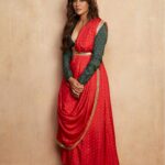 Chitrangada Singh Instagram – May this navratri bring you and your loved ones the strength wisdom & blessings ✨✨✨ 
Happy navratri to all 🙏🏼

Here presenting my co-created collection with @truebrowns 
Hope you enjoy wearing them .. 💛
.
.

trueBrowns x Chitrangda
𝙼𝚊𝚊𝚝𝚒 | Festive’22
LIVE NOW
www.trueBrowns.com 

Credits- 
Photographer: @rahuljhangiani
Stylist: @shreejarajgopal
HMU: @yashaswinigupta_makeup @pushkinbhasin
Necklace and Hath Phool : @merojewellery 
Footwear : @paioshoes 

#livenow #trueBrownsxChitrangda #Maati #MainKhudMeinKhudSePuri #trueYou #Festive2022 #trueBrowns