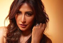 Chitrangada Singh Instagram - Feelin’ Blue-tiful ! 😊💙🧜‍♀️ Makeup @yashaswinigupta_makeup Hair @pushkinbhasin 👗 @scalausa Jewellery @diosaparis @curiocottagejewelry Styled by @eshaamiin1 📸 @shivamguptaphotography