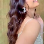 Daisy Shah Instagram - Till I hit my goal 🤞🏻 . . Outfit: @labelpritikavora 💎: @aquamarine_jewellery MUA: @bugsbunny_17 Hair: @shab_qureshi786 Styled by: @trishadjani . . #aboutlastnight