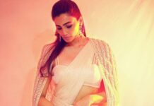 Daisy Shah Instagram - Six yards of pure beauty with a little twist 🌟 . . . Wearing: @cheriedofficial 💎: @maiiarabymn Mua: @makeupbyvinod Hair: @shab_qureshi786 📸: @ruhaankhanportraits . . . #italianfilmfestival