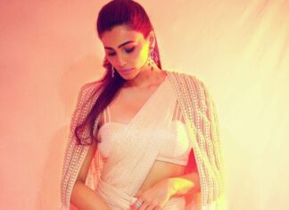 Daisy Shah Instagram - Six yards of pure beauty with a little twist 🌟 . . . Wearing: @cheriedofficial 💎: @maiiarabymn Mua: @makeupbyvinod Hair: @shab_qureshi786 📸: @ruhaankhanportraits . . . #italianfilmfestival