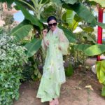 Daisy Shah Instagram – Blending in ☺️💚