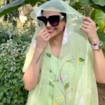 Daisy Shah Instagram - Blending in ☺️💚