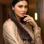 Daisy Shah Instagram - ✨ #dubaidiaries . . . Mua: @makeupbyvinod Hair: @abeeha_mamoon x @sabazulfiqar_makeupartist Wearing: @helenaarcollection 📸: @ehtasham_saeed
