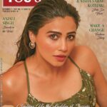Daisy Shah Instagram - You & I . . . @trishadjani @ehtasham_saeed @mohammadrihab_ @abeeha_mamoon @greenlight__media @nadiiaamalik Cover: @youandimag . . . #magazinecover #daisyshah #youandi
