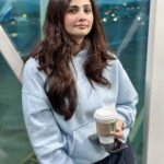 Daisy Shah Instagram - Aaj bus yehi ✋🏻 📸 @makeupbyvinod . . . #earlymorningflight
