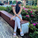 Daisy Shah Instagram – Wonder 💭 Admire 😍 Smile 😊 
.
.
.
#myforevermood
