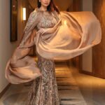 Daisy Shah Instagram - ✨ #dubaidiaries . . . Wearing: @helenaarcollection 📸: @ehtasham_saeed