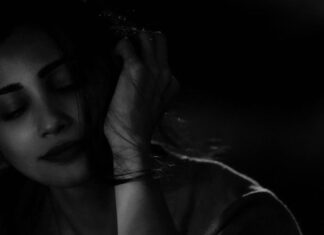 Daisy Shah Instagram - Aaj ka Mood aur Mausam bhi 🌫
