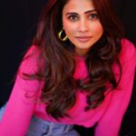 Daisy Shah Instagram - Just doing a random gravity check ✔️