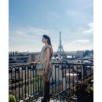 Deepika Padukone Instagram - #LVSS23 @louisvuitton @nicolasghesquiere The Peninsula Paris - Official