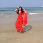 Deepthi Sunaina Instagram - Saree + beach = happy life❤️ #deepthisunaina St Mary’s Island, Malpe