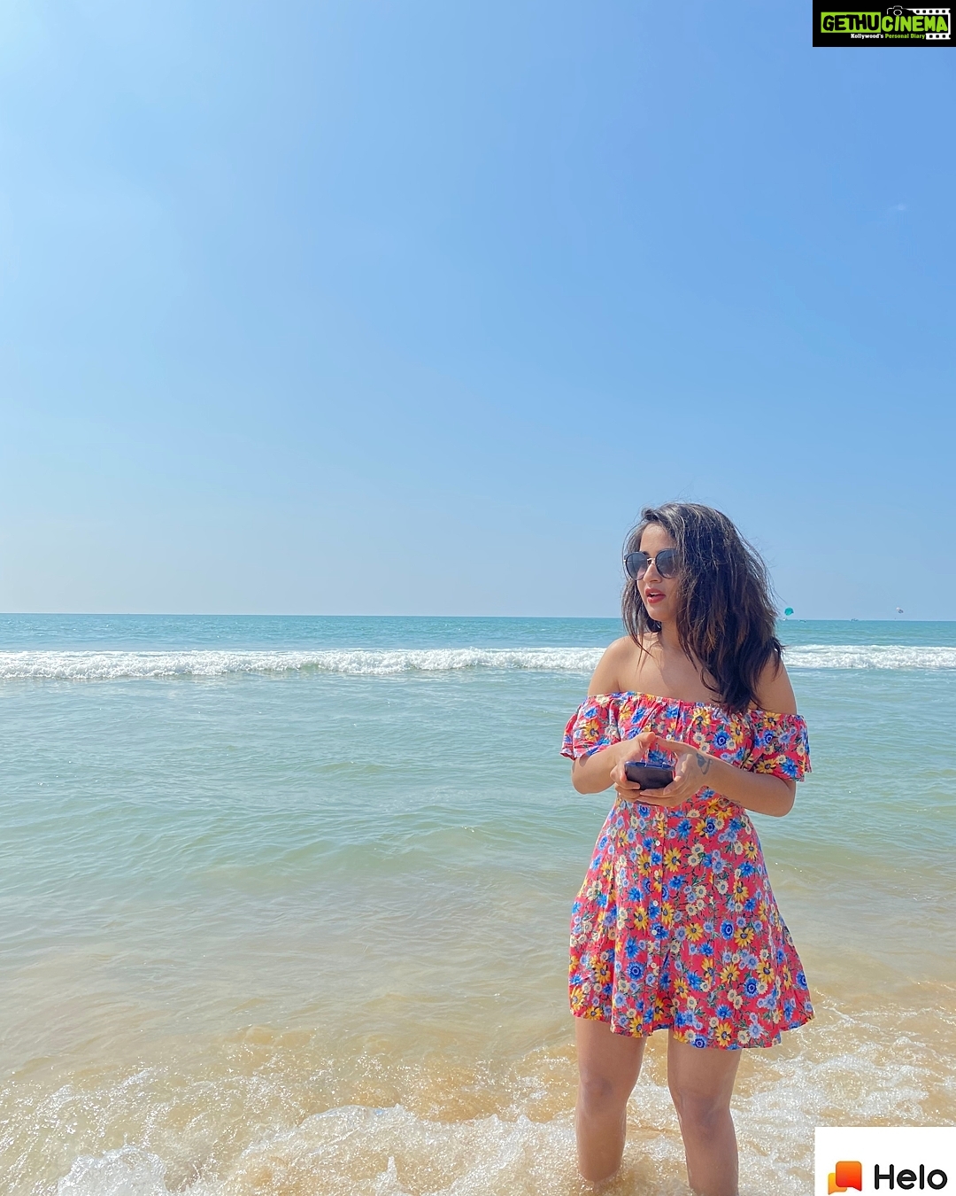 Deepthi Sunaina Instagram - I have no capacity of hate in me. It's either all love or i don't care. 🤗
