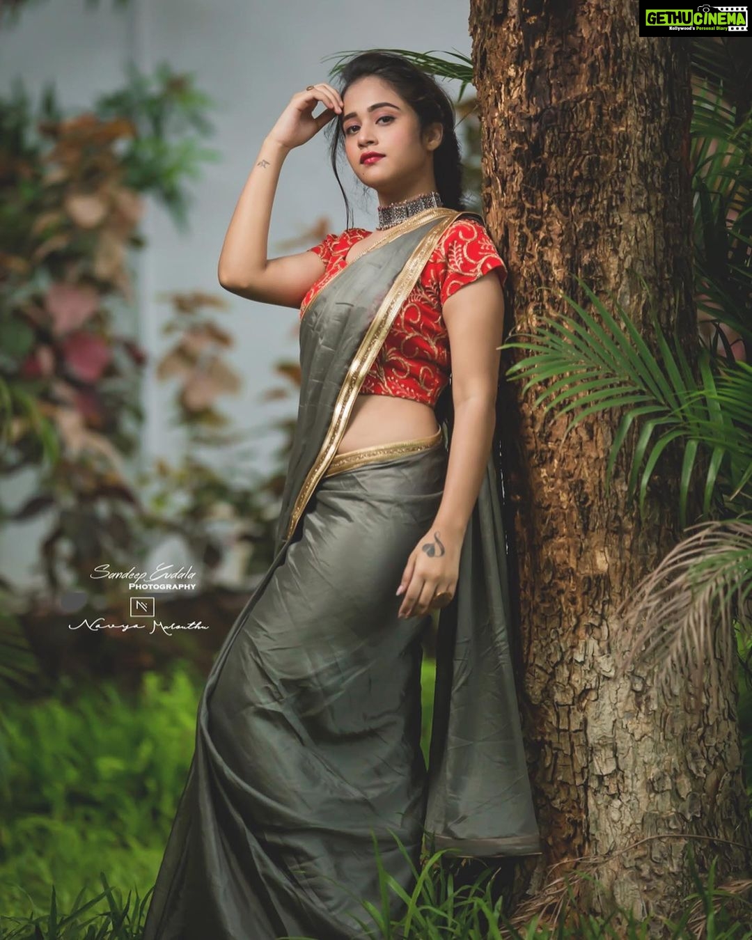 Deepthi Sunaina Instagram - Learn to sit back and observe, not everything needs a reaction. . . . . . . PC: @sandeepgudalaphotography Location: @thefotogarage Outfit: @navya.marouthu