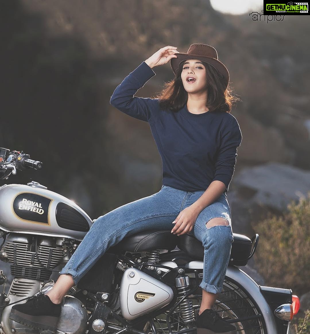 Deepthi Sunaina Instagram - And the look is revealed! I had so much fun styling these cool outfits from @theroadsterlife's new Outlaw collection for the ultimate #OutlawStyleStandoff! Go follow their page and vote for my look in their stories to help me win! Also can't wait to find out who I'm up against! #BeWanted . . . #galleri5Influenstar PC: @saikrishna.gunti