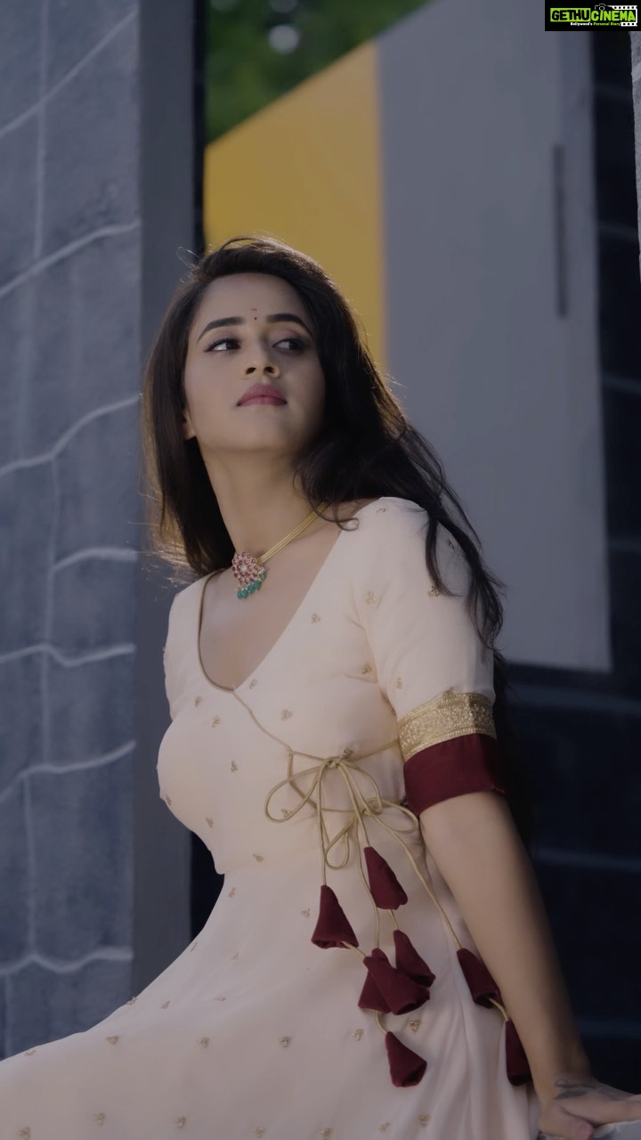 Deepthi Sunaina Instagram - 🤗❤️ #deepthisunaina . . . . . VC: @suneel_reddy_s ❤️