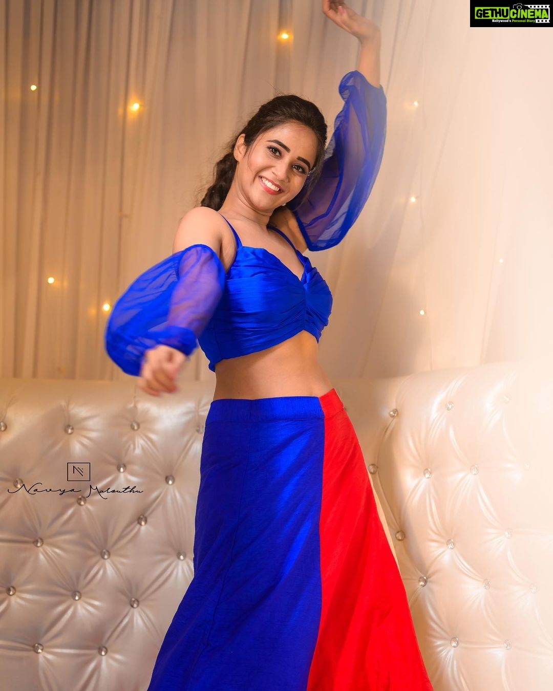 Deepthi Sunaina Instagram - Acceptance will calm your soul. 🤗 #deepthisunaina . . . . . . Outfit: @navya.marouthu PC: @rollingcaptures MUA: @panduchalapati Location: @mrandmrsstudiohyd #deepthisunaina