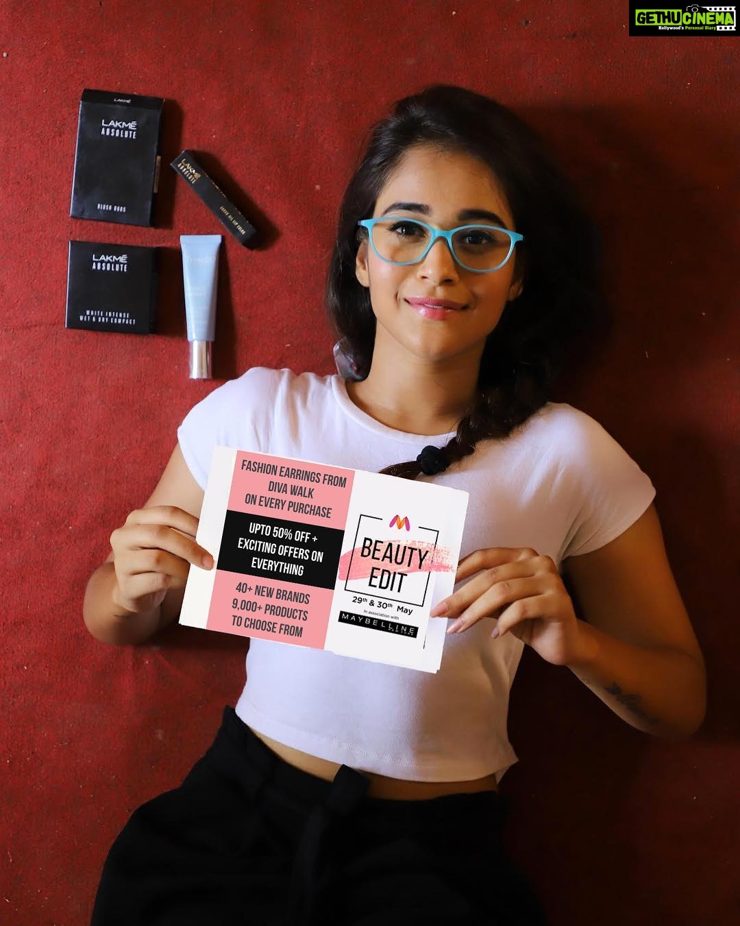 Deepthi Sunaina Instagram - The countdown is on! Get your wishlist ready because #MyntraBeautyEdit is happening o 29th and 30th May and the best deals are gonna make you go crazy while shopping for sure! Oh and guess what, you can get a Masaba Lip pout worth 750 on purchase of 999 also! Start shopping, link to the who beauty range on @myntra is in my bio! #MyntraBeauty #StayBeautifulWithMyntra #Myntra . . . #galleri5InfluenStar PC: @pramod_captures