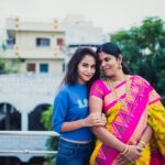 Deepthi Sunaina Instagram - Happy mother’s day mummy ❤️pic lo etla navvinavo atla navvuthu undu migitavanni nen chooskuta! nu nannu choosi proud feel ayyela nen chesta ga! Love me more😋❤️i love you !